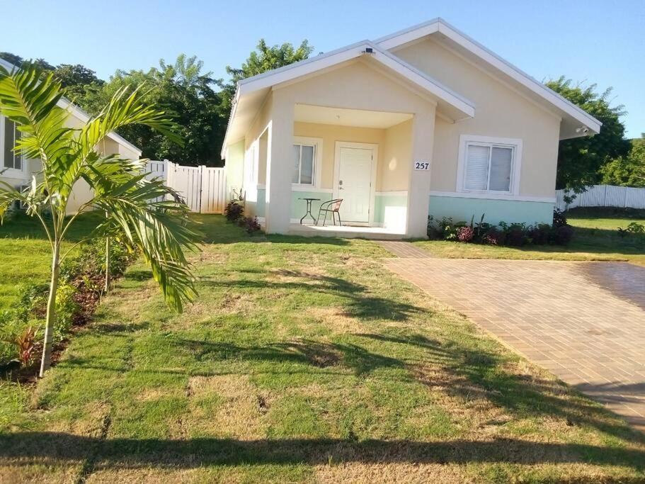 Jamaica Reggae Villa 루세아 외부 사진
